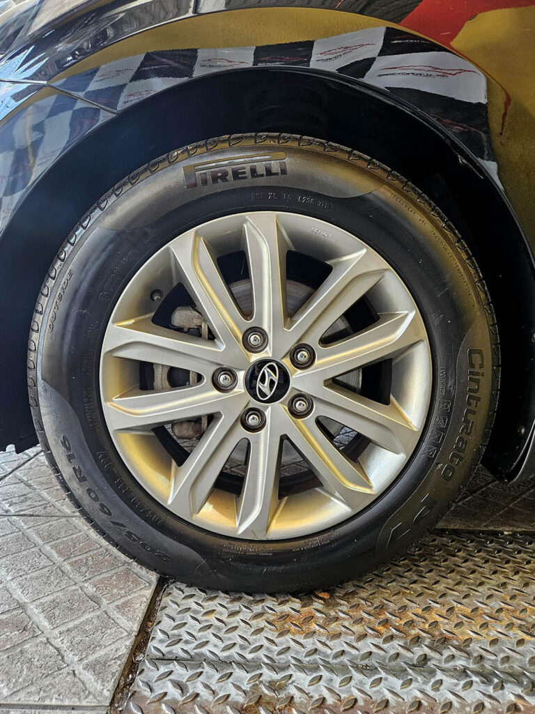 6-HYUNDAI-ELANTRA-2.0-GLS-16V-FLEX-4P-AUTOMÁTICO-PRETO-2015-RR-AUTOMOVEIS-LOJA-DE-CARROS-FREGUESIA-DO-O-AVENIDA-PETRONIO-PORTELA