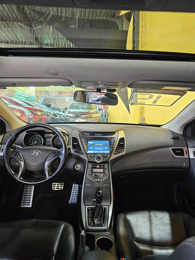 7-HYUNDAI-ELANTRA-2.0-GLS-16V-FLEX-4P-AUTOMÁTICO-PRETO-2015-RR-AUTOMOVEIS-LOJA-DE-CARROS-FREGUESIA-DO-O-AVENIDA-PETRONIO-PORTELA