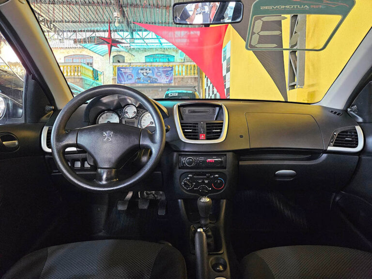 8-PEUGEOT-207-SW-XR-1.4-FLEX-PRATA-2013-RR-AUTOMOVEIS-LOJA-DE-CARROS-FREGUESIA-DO-O-AVENIDA-PETRONIO-PORTELA