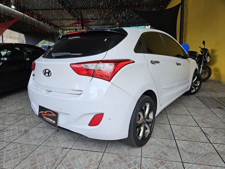 4-HYUNDAI-I30-1.8-16V-AUTOMATICO-BRANCO-2016-RR-AUTOMOVEIS-LOJA-DE-CARROS-FREGUESIA-DO-O-AVENIDA-PETRONIO-PORTELA