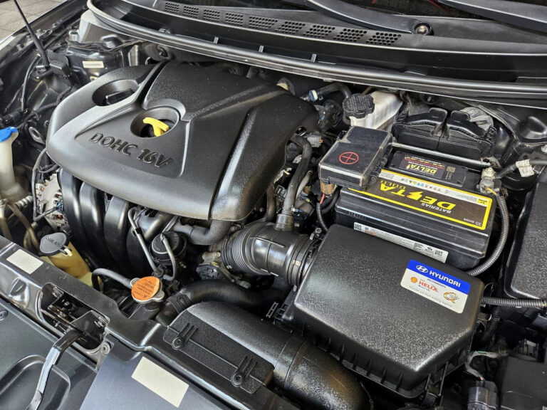 10-HYUNDAI-ELANTRA-1.8-GLS-16V-GASOLINA-4P-AUTOMATICO-2012-PRETO-RR-AUTOMOVEIS-LOJA-DE-CARROS-FREGUESIA-DO-O-AVENIDA-PETRONIO-PORTELA