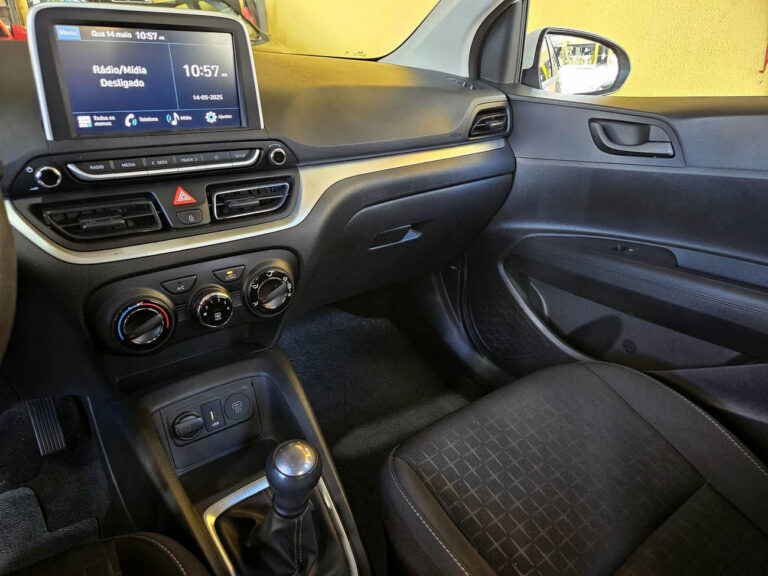 10-HYUNDAI-HB20-COMFORT-1.0-FLEX-12V-MANUAL-BRANCO-2023-RR-AUTOMOVEIS-LOJA-DE-CARROS-FREGUESIA-DO-O-AVENIDA-PETRONIO-PORTELA