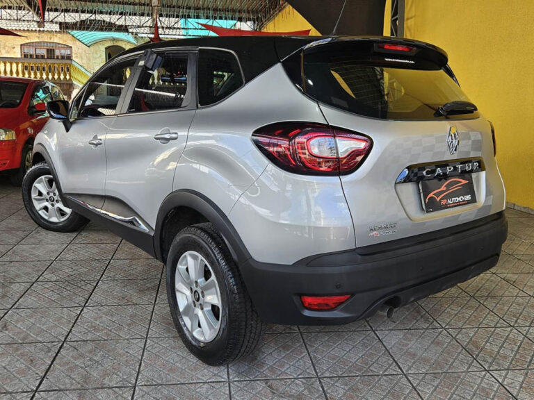 4-RENAULT-CAPTUR-1.6-16V-SCE-FLEX-BOSE-X-TRONIC-PRATA-2020-RR-AUTOMOVEIS-LOJA-DE-CARROS-FREGUESIA-DO-O-AVENIDA-PETRONIO-PORTELA