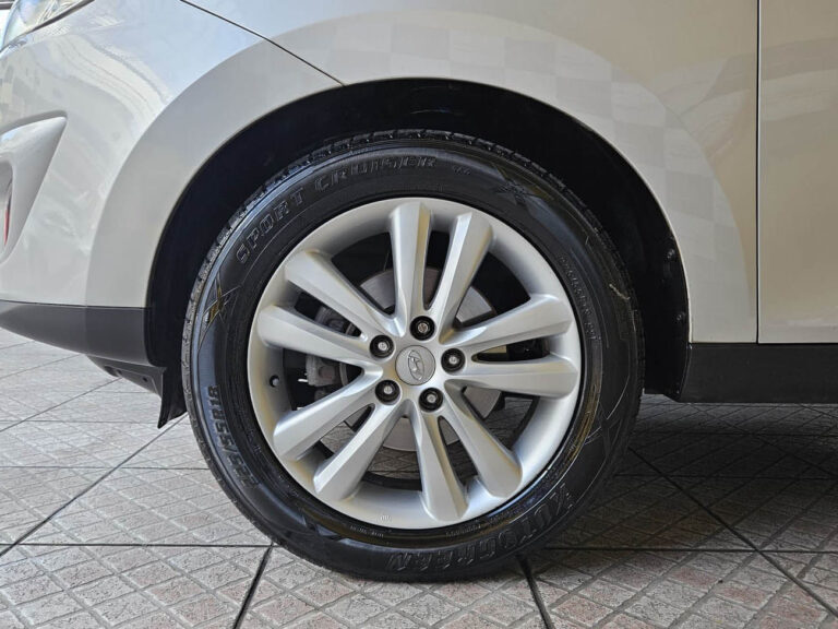 7-HYUNDAI-IX35-2.0-MPI-4X2-16V-FLEX-4P-AUTOMÁTICO-PRATA-2013-RR-AUTOMOVEIS-LOJA-DE-CARROS-FREGUESIA-DO-O-AVENIDA-PETRONIO-PORTELA