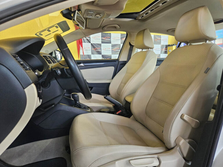 8-VOLKSWAGEN-JETTA-2.0-COMFORTLINE-FLEX-4P-MANUAL-BRANCO-2013-RR-AUTOMOVEIS-LOJA-DE-CARROS-FREGUESIA-DO-O-AVENIDA-PETRONIO-PORTELA
