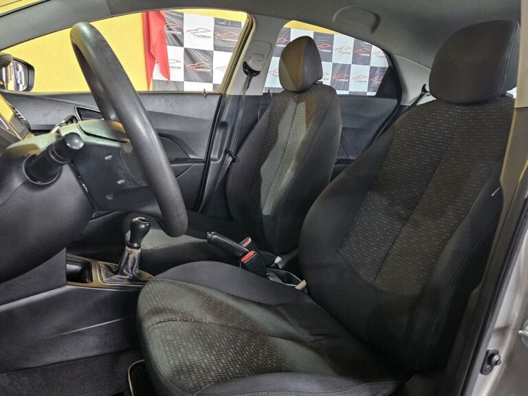 9-HYUNDAI-HB20-COMFORT-1.0-FLEX-12V-MANUAL-2017-RR-AUTOMOVEIS-LOJA-DE-CARROS-FREGUESIA-DO-O-AVENIDA-PETRONIO-PORTELA