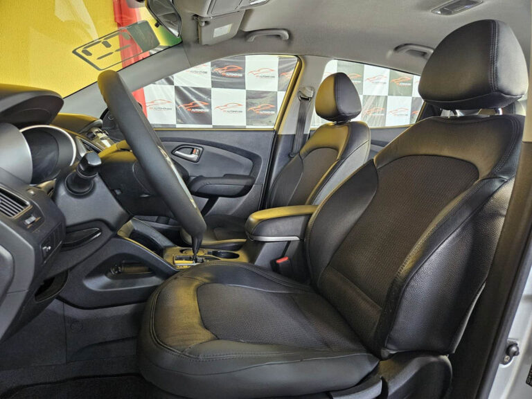 9-HYUNDAI-IX35-2.0-MPI-4X2-16V-FLEX-4P-AUTOMÁTICO-PRATA-2013-RR-AUTOMOVEIS-LOJA-DE-CARROS-FREGUESIA-DO-O-AVENIDA-PETRONIO-PORTELA