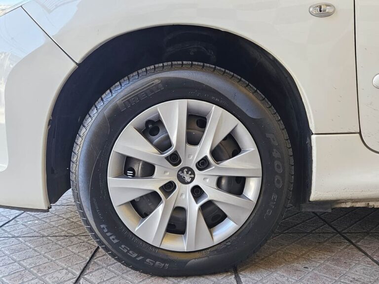 7-PEUGEOT-207-SEDAN-PASSION-XR-1.4-FLEX-8V-MANUAL-2012-BRANCO-RR-AUTOMOVEIS-LOJA-DE-CARROS-FREGUESIA-DO-O-AVENIDA-PETRONIO-PORTELA