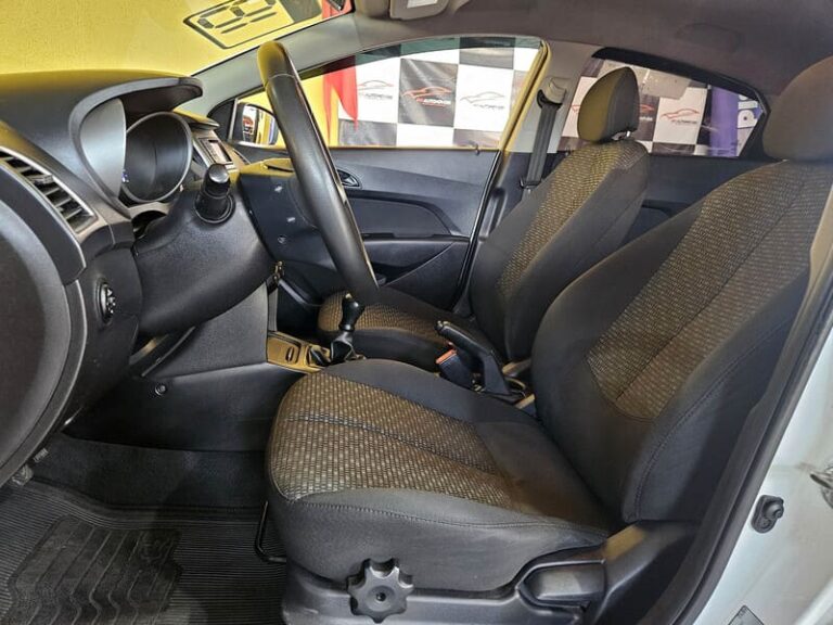 9-HYUNDAI-HB20-1.0-COMFORT-PLUS-FLEX-12V-MANUAL-2018-RR-AUTOMOVEIS-LOJA-DE-CARROS-FREGUESIA-DO-O-AVENIDA-PETRONIO-PORTELA