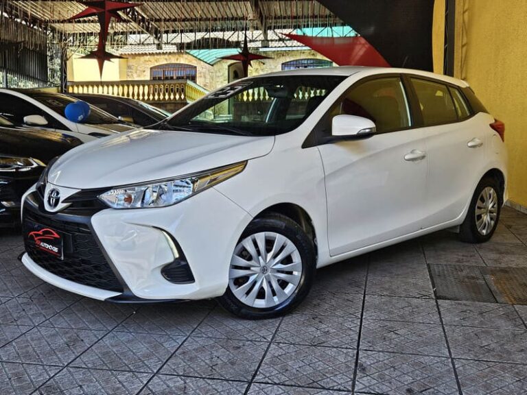 3-TOYOTA-YARIS-1.5-16V-FLEX-XL-MULTIDRIVE-BRANCO-2023-RR-AUTOMOVEIS-LOJA-DE-CARROS-FREGUESIA-DO-O-AVENIDA-PETRONIO-PORTELA