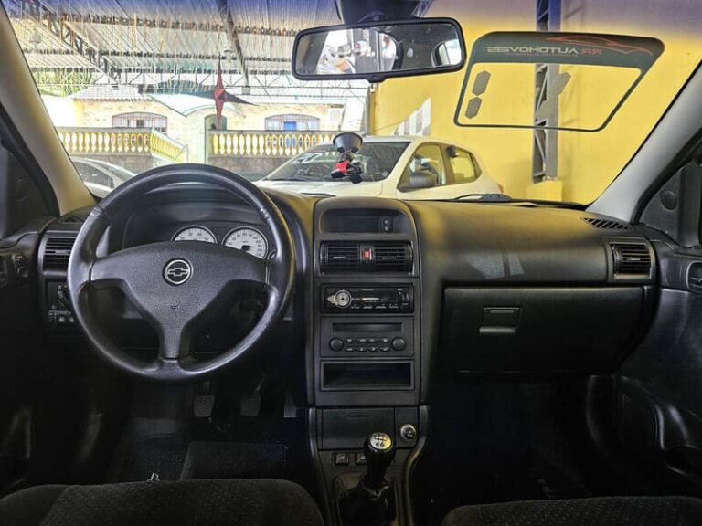 8-CHEVROLET-ASTRA-SEDAN-2.0.ADVATANGE-8V-FLEX-MANUAL-2011-PRATA-RR-AUTOMOVEIS-LOJA-DE-CARROS-FREGUESIA-DO-O-AVENIDA-PETRONIO-PORTELA