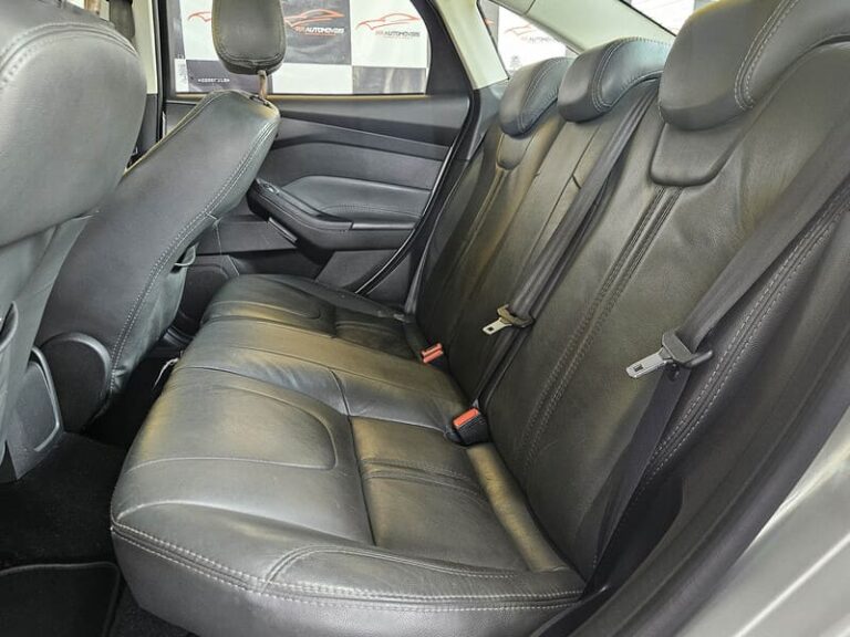 10-FORD-FOCUS-SEDAN-2.0-16V-FLEX-AUTOMÁTICO-PRATA-2014-RR-AUTOMOVEIS-LOJA-DE-CARROS-FREGUESIA-DO-O-AVENIDA-PETRONIO-PORTELA