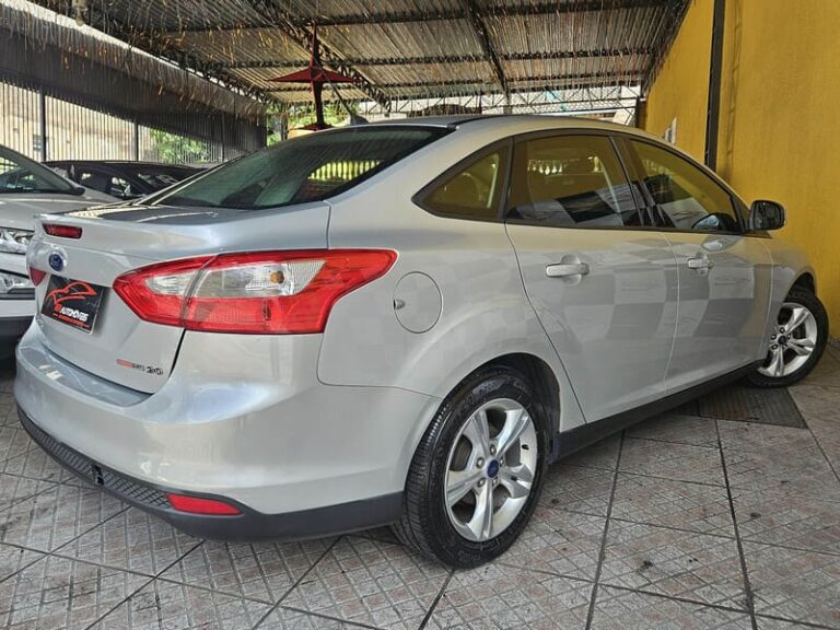6-FORD-FOCUS-SEDAN-2.0-16V-FLEX-AUTOMÁTICO-PRATA-2014-RR-AUTOMOVEIS-LOJA-DE-CARROS-FREGUESIA-DO-O-AVENIDA-PETRONIO-PORTELA