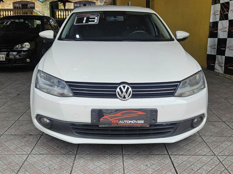 2-VOLKSWAGEN-JETTA-2.0-COMFORTLINE-FLEX-8V-AUTOMATICO-BRANCO-2013-RR-AUTOMOVEIS-LOJA-DE-CARROS-FREGUESIA-DO-O-AVENIDA-PETRONIO-PORTELA