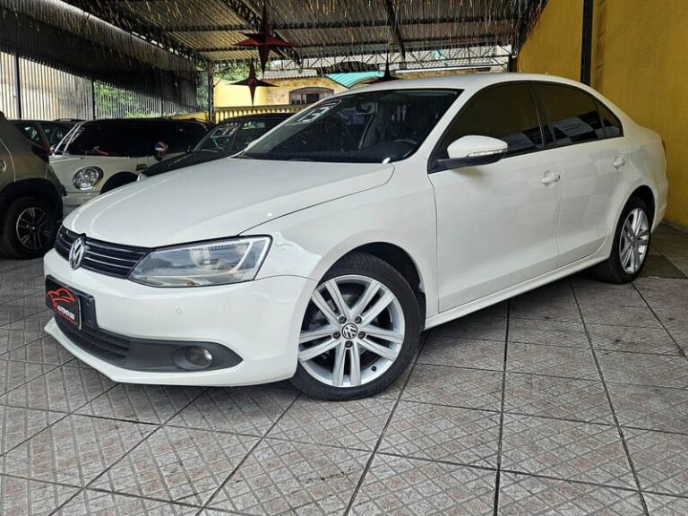 3-VOLKSWAGEN-JETTA-2.0-COMFORTLINE-FLEX-8V-AUTOMATICO-BRANCO-2013-RR-AUTOMOVEIS-LOJA-DE-CARROS-FREGUESIA-DO-O-AVENIDA-PETRONIO-PORTELA