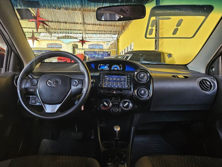 8-TOYOTA-ETIOS-1.5-READY-FLEX-16V-AUTOMÁTICO-VERMELHO-2017-RR-AUTOMOVEIS-LOJA-DE-CARROS-FREGUESIA-DO-O-AVENIDA-PETRONIO-PORTELA