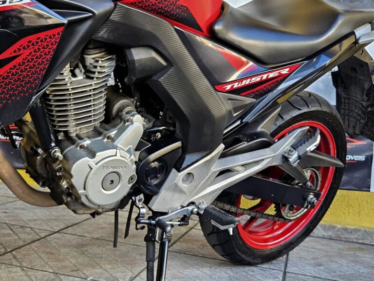 9-HONDA-CB-250-TWISTER-VERMELHO-2020-RR-AUTOMOVEIS-LOJA-DE-CARROS-FREGUESIA-DO-O-AVENIDA-PETRONIO-PORTELA