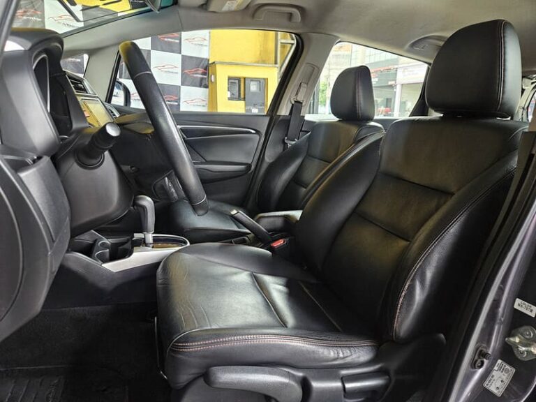 9-HONDA-WR-V-1.5-EXL-AUTOMATICO-CINZA-2019-RR-AUTOMOVEIS-LOJA-DE-CARROS-FREGUESIA-DO-O-AVENIDA-PETRONIO-PORTELA