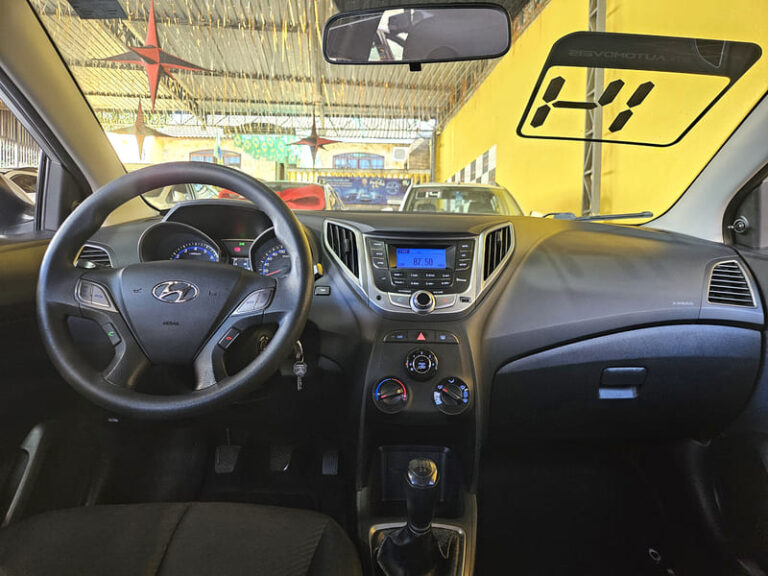 8-HYUNDAI-HB20-1.6-COMFORT-16V-FLEX-MANUAL-PRATA-2014-RR-AUTOMOVEIS-LOJA-DE-CARROS-FREGUESIA-DO-O-AVENIDA-PETRONIO-PORTELA