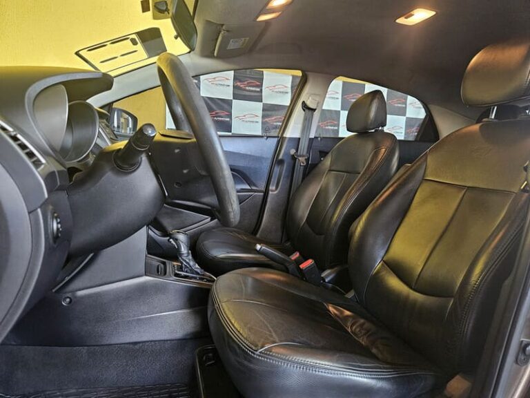 9-HYUNDAI-HB20-1.6-COMFORT-16V-FLEX-AUTOMÁTICO-MARROM-2017-RR-AUTOMOVEIS-LOJA-DE-CARROS-FREGUESIA-DO-O-AVENIDA-PETRONIO-PORTELA