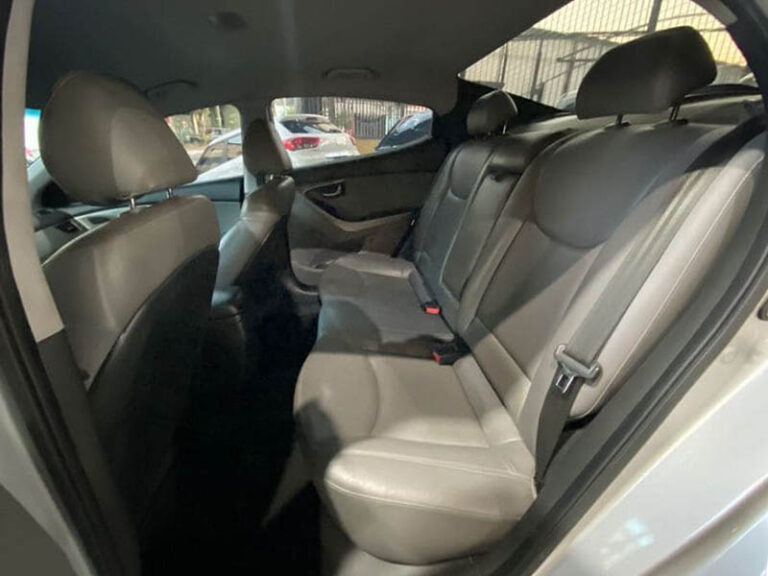 10-HYUNDAI-ELANTRA-1.8-GLS-16V-AUTOMATICO-PRATA-2013-RR-AUTOMOVEIS-LOJA-DE-CARROS-FREGUESIA-DO-O-AVENIDA-PETRONIO-PORTELA