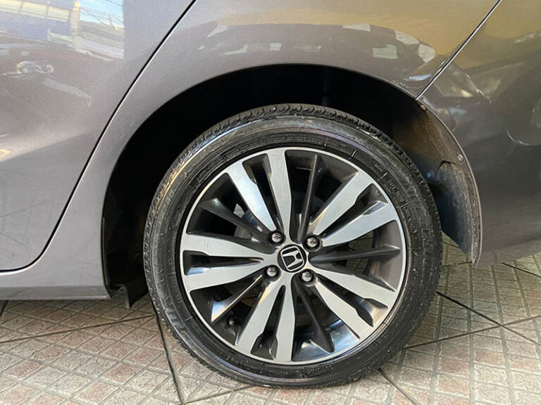 7-HONDA-FIT-1.5-EX-FLEXONE-16V-AUTOMATICO-CINZA-2018-RR-AUTOMOVEIS-LOJA-DE-CARROS-FREGUESIA-DO-O-AVENIDA-PETRONIO-PORTELA