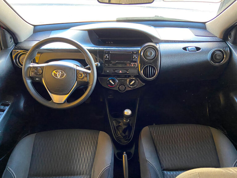 7-TOYOTA-ETIOS-SEDAN-1.5-XS-FLEX-16V-MANUAL-VERMELHO-2018-PLACA-RR-AUTOMOVEIS-LOJA-DE-CARROS-FREGUESIA-DO-O-AVENIDA-PETRONIO-PORTELA
