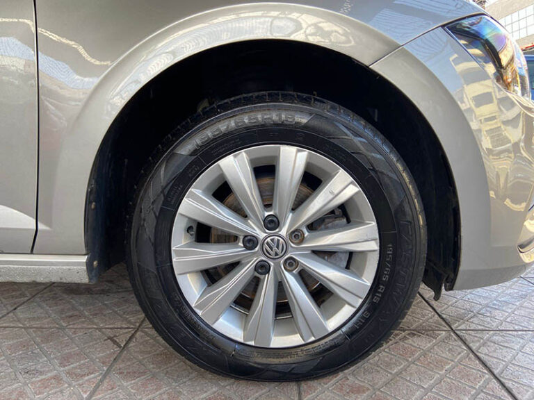7-VOLKSWAGEN VIRTUS 1.0 COMFORT 200 TSI FLEX 12V AUTOMÁTICO CINZA 2021 PLACA BEQ-8G41