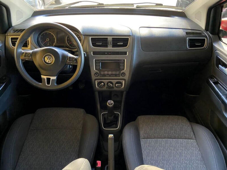 8-VOLKSWAGEN-FOX-MI-TOTAL-FLEX-8V-MANUAL-VERMELHO-2014-RR-AUTOMOVEIS-LOJA-DE-CARROS-FREGUESIA-DO-O-AVENIDA-PETRONIO-PORTELA