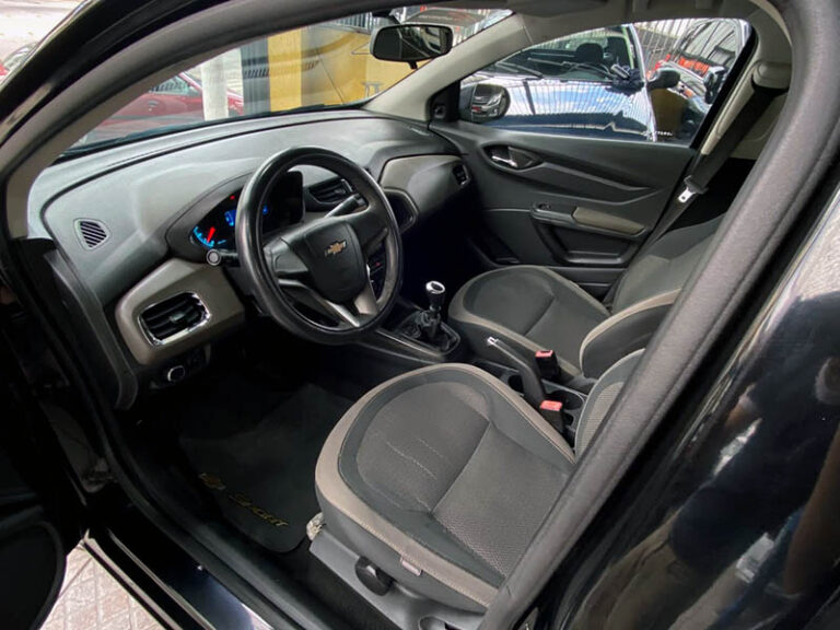 9-CHEVROLET-PRISMA-1.0-LT-8V-FLEXPOWER-MANUAL-PRETO-2014-RR-AUTOMOVEIS-LOJA-DE-CARROS-OSASCO-AVENIDA-VISCONTE-DE-NOVA-GRANADA